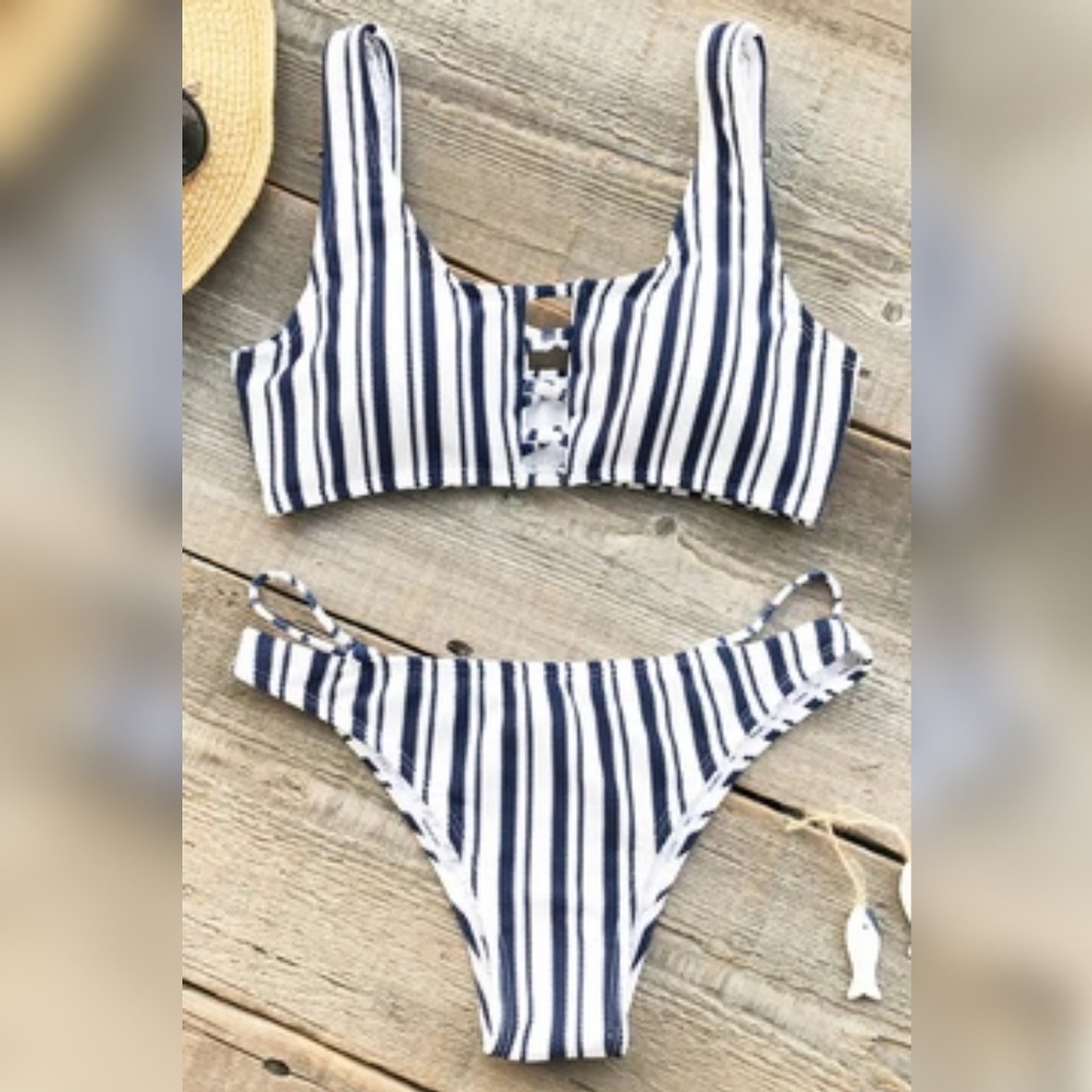 🆕️ Cupshe Striped Navy Blue & White Set